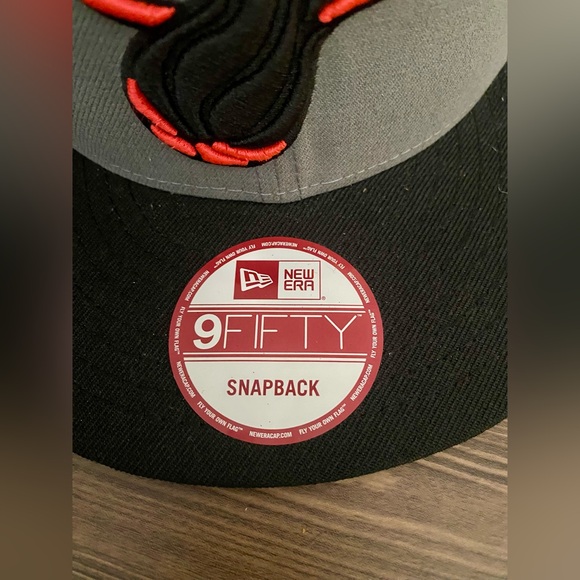 Miami Heat New Era 9FIFTY Snapback Hat - Gray - Picture 2 of 5